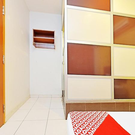 Oyo 582 Hotel Walk Inn Kampong Pasir Puteh  Exterior foto