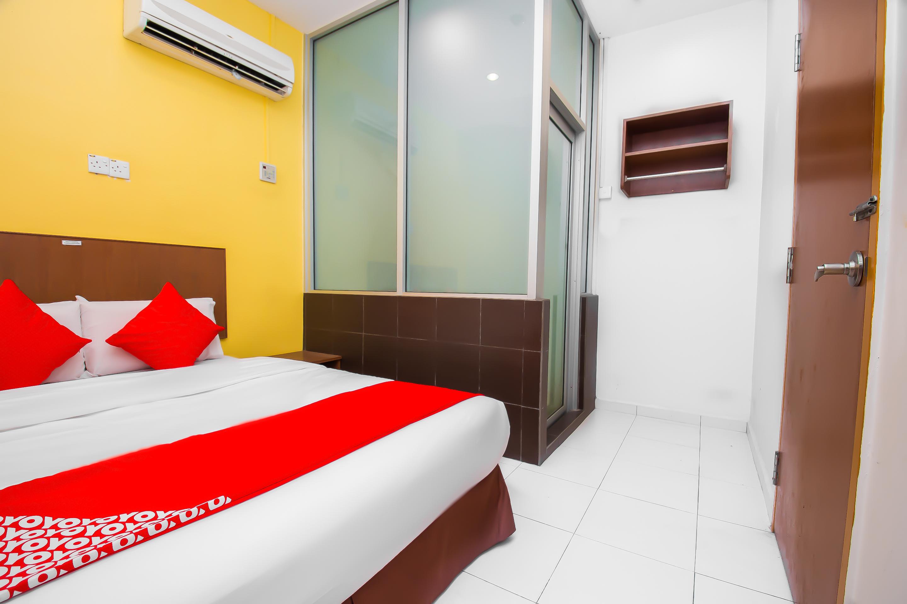 Oyo 582 Hotel Walk Inn Kampong Pasir Puteh  Exterior foto