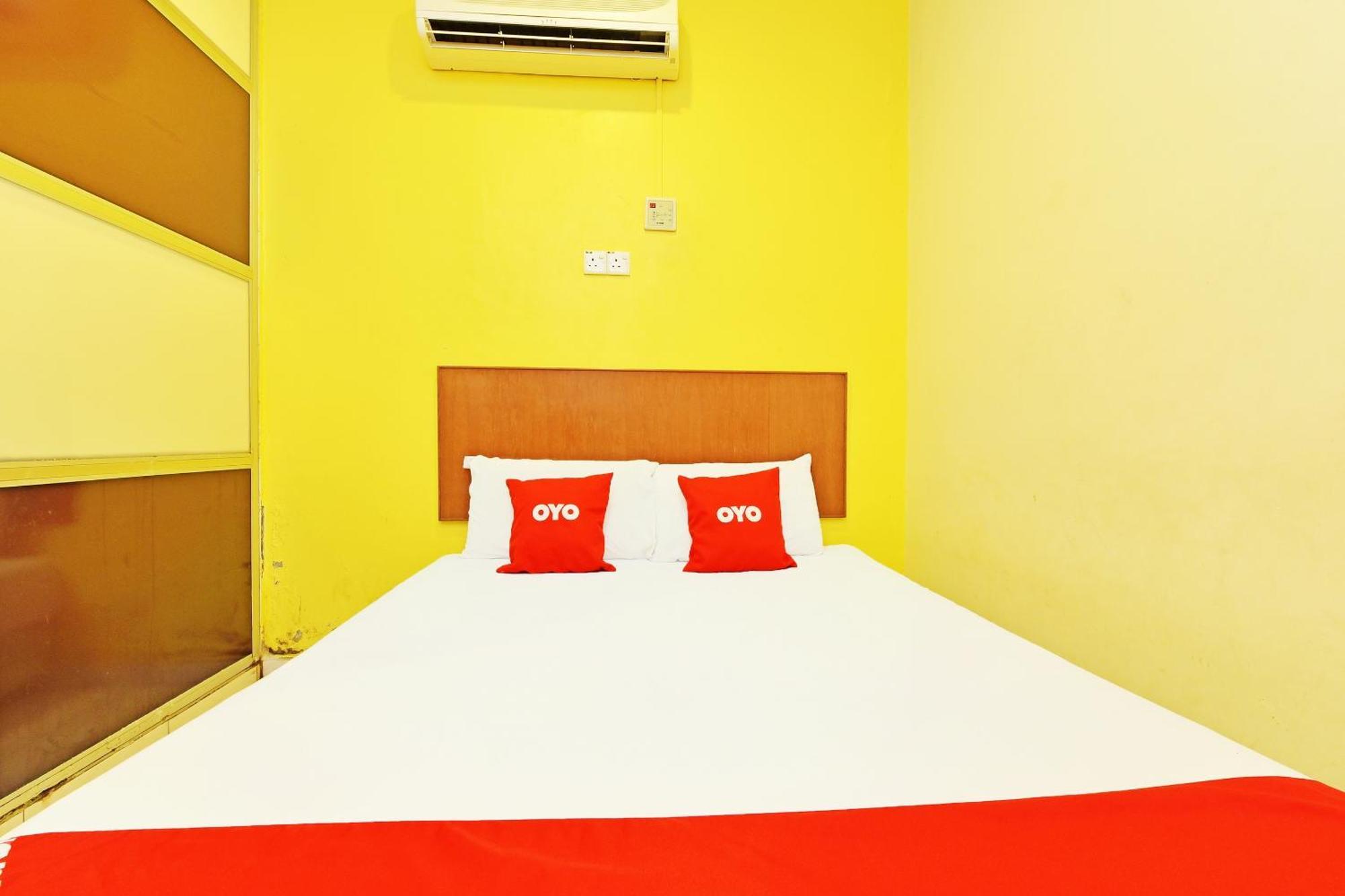Oyo 582 Hotel Walk Inn Kampong Pasir Puteh  Exterior foto